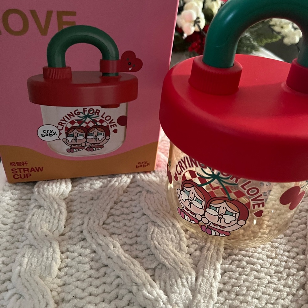 Crying for Love Straw Cup - Red and Green